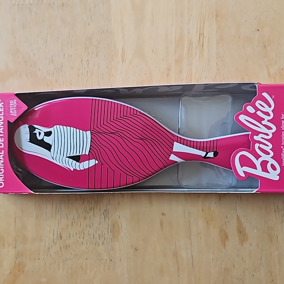 WET BARBIE HAIRBRUSH - Picture 2 of 16